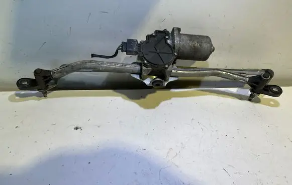 Skoda Fabia Mk2 (5J) Front wiper linkage and motor 5J1955113B SA5250 120126ASZU1203