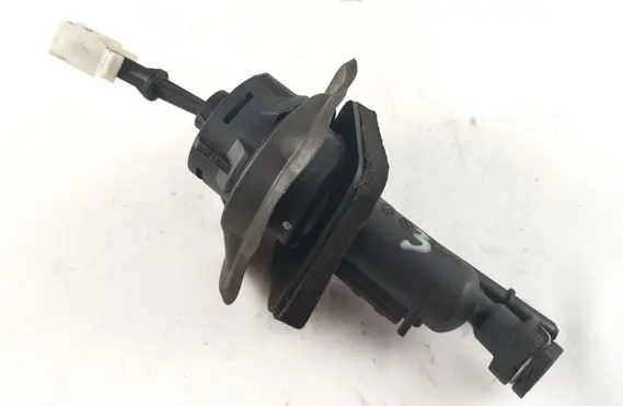 Mazda 3 I Clutch master cylinder 3M517A543AE 030617