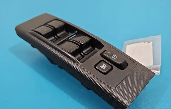 Toyota Corolla Verso E121 Electric window control switch 84820-0F030 IMPRK1523089