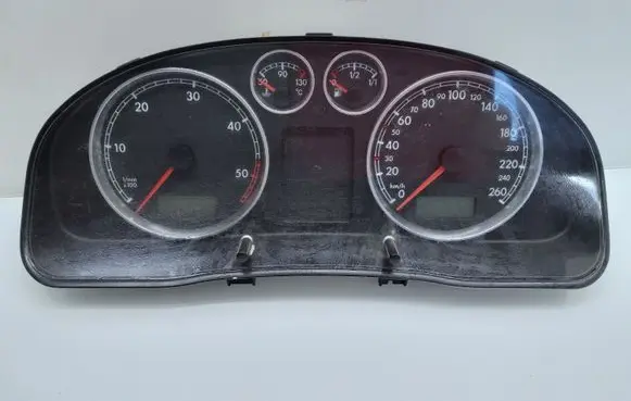 Volkswagen PASSAT B5.5 Speedometer (instrument cluster) 88311244245