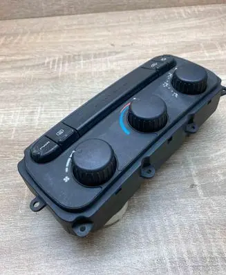 Chrysler Voyager Climate control unit 05005001AF 58024E