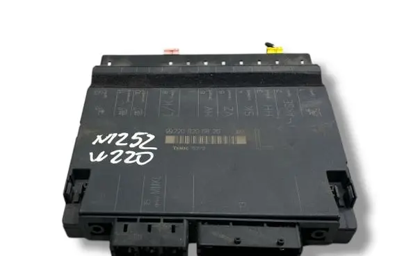 Mercedes-Benz S W220 Seat control module 2208206826 00W38 EMFC6379