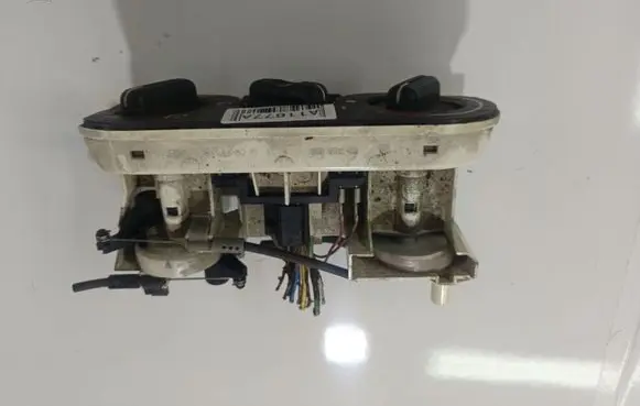 Opel Astra H Climate control unit 90360130