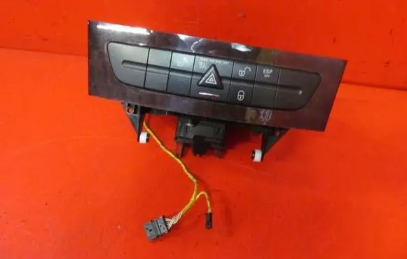 Mercedes-Benz E W211 CD/DVD changer 16107250001