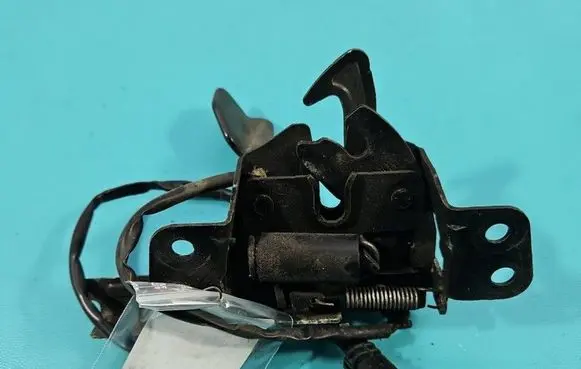 Engine bonnet/hood lock/catch