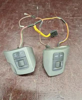 Fiat Idea Steering wheel buttons/switches 305260285057 MEP18028X CX126750