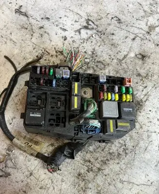Ford Mondeo Mk III Fuse box set 1S7T14A142AA 71543256
