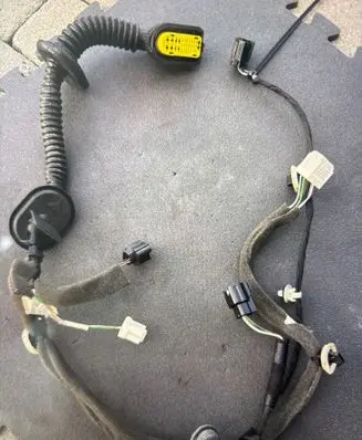 Renault Twingo III Front door wiring loom 241256332R