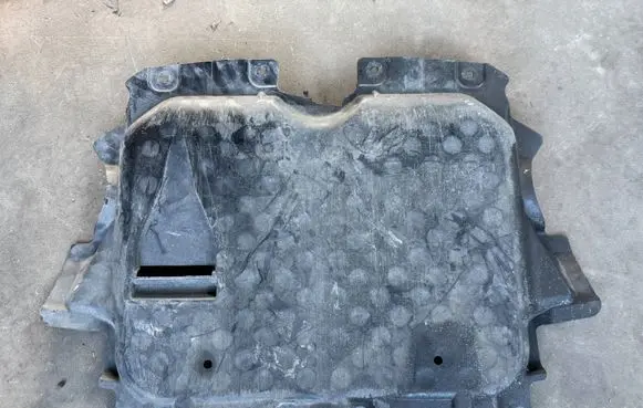 Mercedes-Benz S W222 Engine splash shield/under tray A2225200723