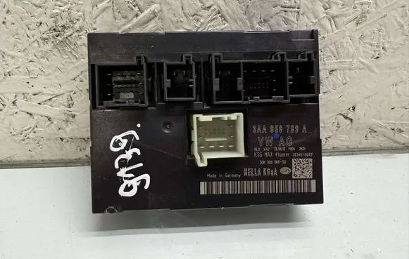 Volkswagen PASSAT B7 Comfort/convenience module 3AA959799A