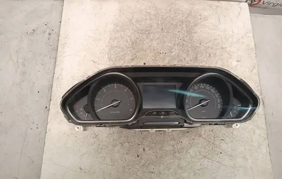 Peugeot 2008 I Speedometer (instrument cluster) 140395 E137HWE4 E137SWL41100