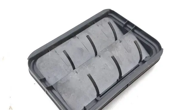 Renault Scenic E-Tech V Quarter panel pressure vent 7700838358