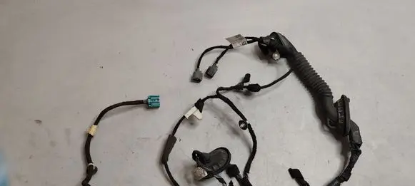 Ford F150 Rear door wiring loom HL3T14632EB