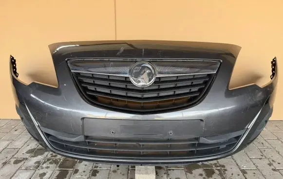 Opel Meriva B Front bumper 13267699