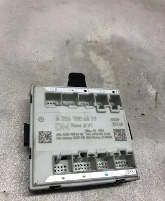 Mercedes-Benz C W206 Door control unit/module A2069006419