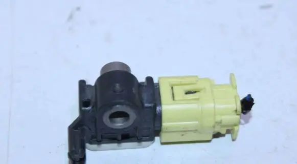 Nissan Juke I F15 Airbag deployment crash/impact sensor 988303JA0A