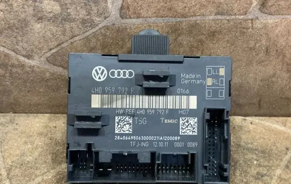 Audi A8 S8 D4 4H Door control unit/module 4H0959792F
