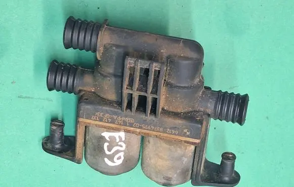 BMW 5 E39 Electric auxiliary coolant/water pump