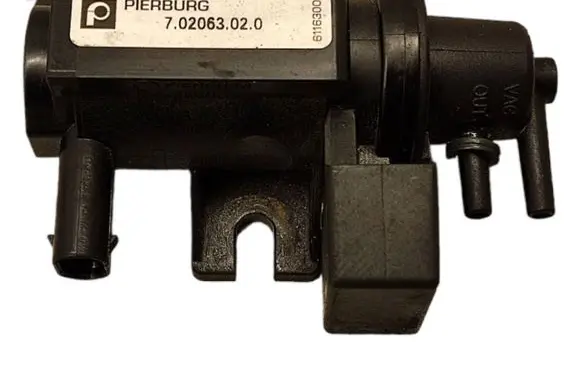 BMW 1 E82 E88 Turbo solenoid valve 702063020 6116300