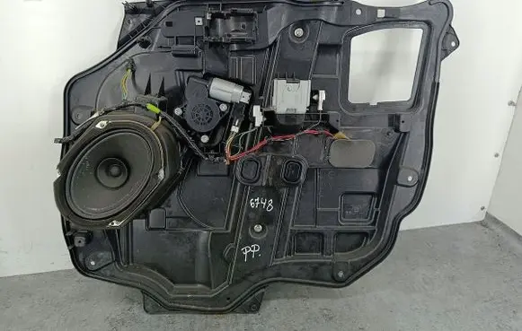 Mazda 5 Front door window regulator with motor C2353897X