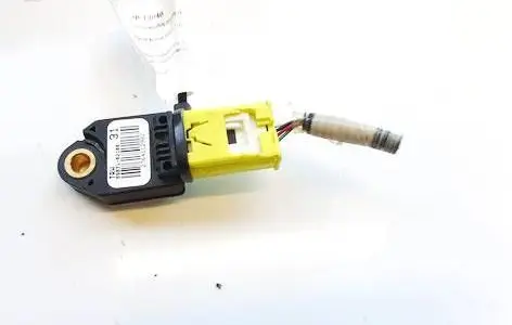 Toyota Avensis T270 Airbag deployment crash/impact sensor 8983102100