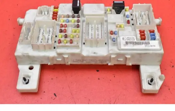 Ford Kuga I Fuse box set 7M5T14A073JG