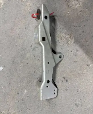 Volvo XC40 Fender mounting bracket 31469382