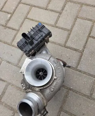 BMW 5 G30 G31 G38 Turbo 8579212 857921204