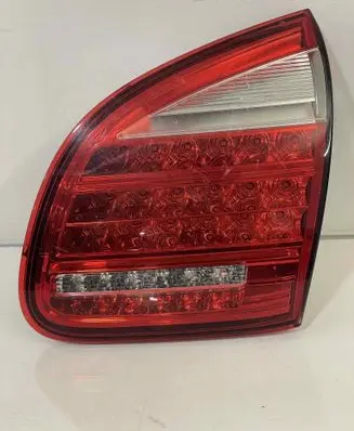 Porsche Cayenne (92A) Tailgate rear/tail lights 89090774 7P5945094M