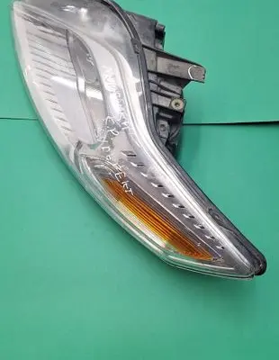 Ford Mondeo MK IV Headlight/headlamp 0077r 1LF01054101