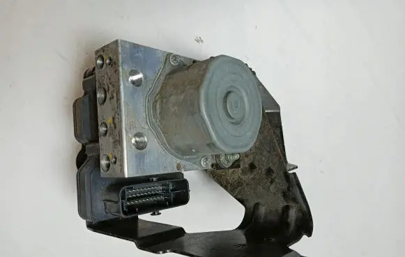 Maserati Ghibli ABS Pump 670008166