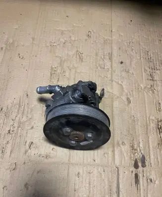 BMW 3 E90 E91 Power steering pump 6780459