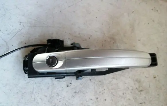 Ford C-MAX I Front door exterior handle 3M51R224A37