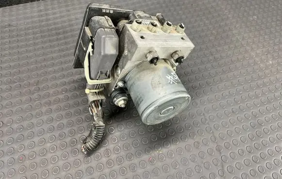 Jaguar XF X250 ABS Pump 0265235363 8X232C405EG