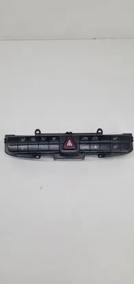 Mercedes-Benz Vito Viano W639 Hazard light switch 6395453707