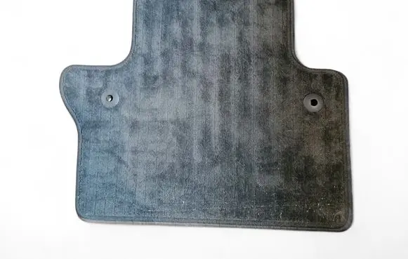 Volvo S80 Rear floor mat 8687668