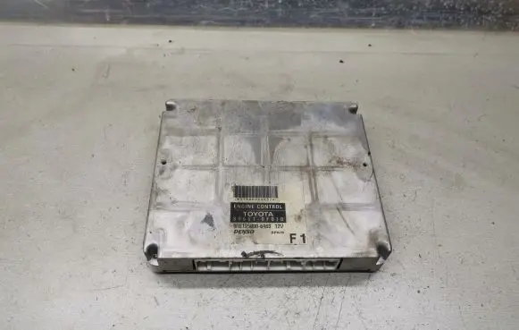 Toyota Corolla Verso AR10 Engine control unit/module 896610F010 MB1758006463