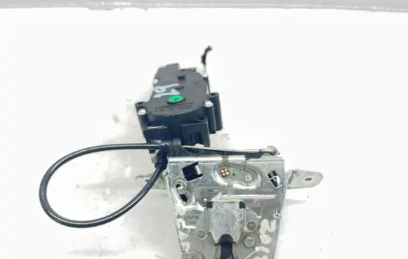 Mercedes-Benz E W212 Tailgate/trunk/boot lock/catch/latch A2047400735