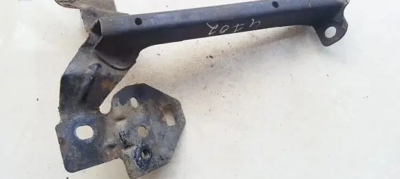 Mazda 6 Radiator mount bracket