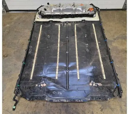 Tesla Model Y Hybrid / electric car battery 170001200C TG322214004ZAR