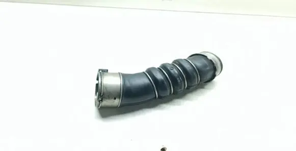BMW 1 E81 E87 Intercooler hose/pipe 7797480