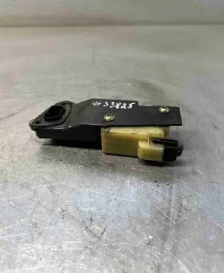 Volvo XC70 Central locking motor 30716837