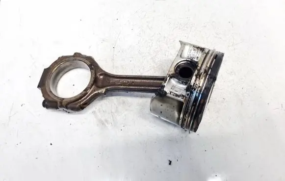 Nissan Murano Z50 Piston with connecting rod 