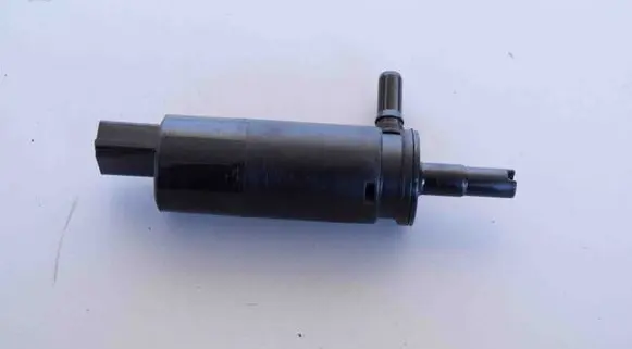 BMW X5 F15 Headlight washer pump 7340773 67127340773