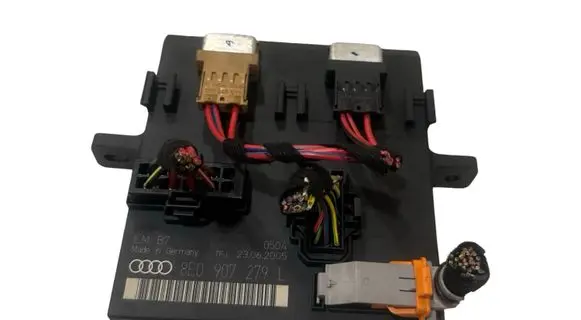 Audi A4 S4 B6 8E 8H Comfort/convenience module 8E0907279L
