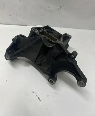 Audi A4 S4 B7 8E 8H Power steering pump mounting bracket 059145169AA