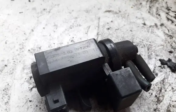 BMW 3 E90 E91 Vacuum valve 70057903