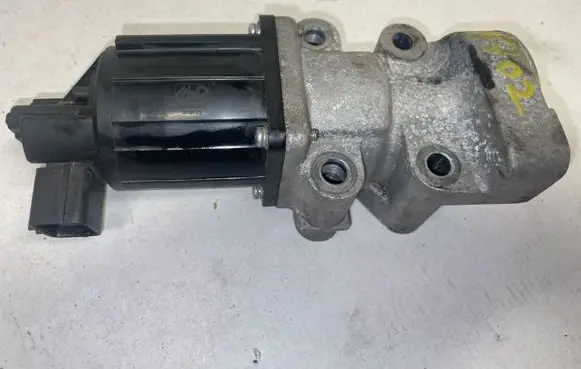 Opel Zafira B EGR valve 330690861
