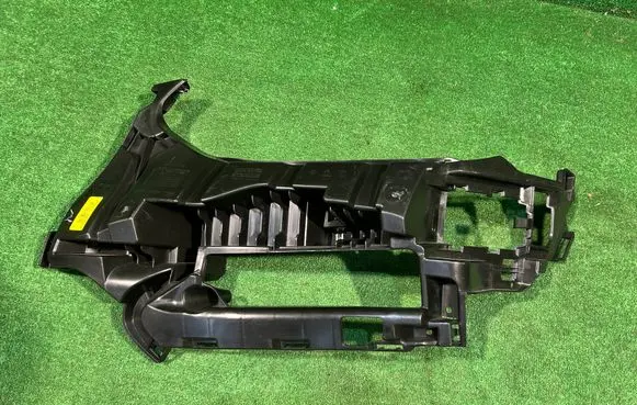 BMW X4 G02 Front bumper mounting bracket 7418751