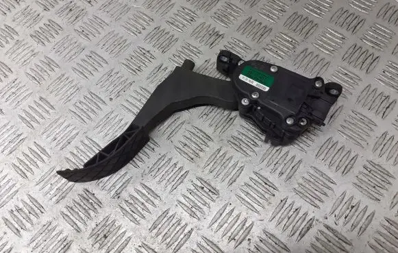 Volkswagen Polo IV 9N3 Accelerator throttle pedal 6Q1721503C